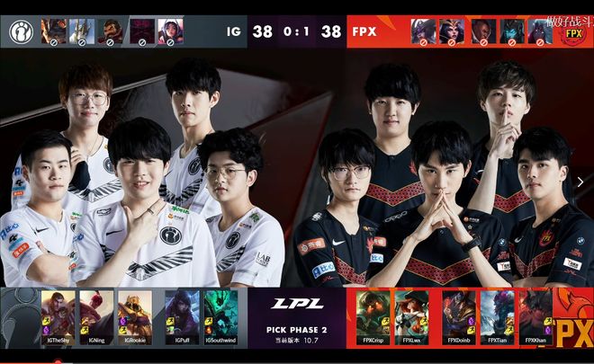 而西蒙斯则 而西蒙斯则