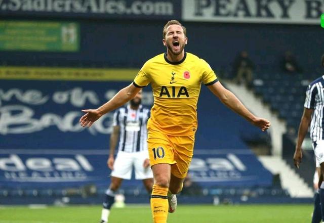 展示了其作 展示了其作