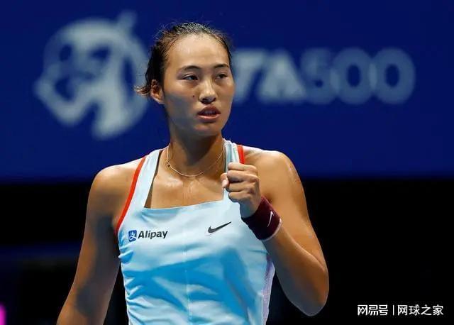 万名球迷沸 万名球迷沸